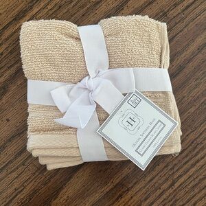 𝅺modern. Southern. Home.™
Essentials Cotton 2-Pack Washcloths